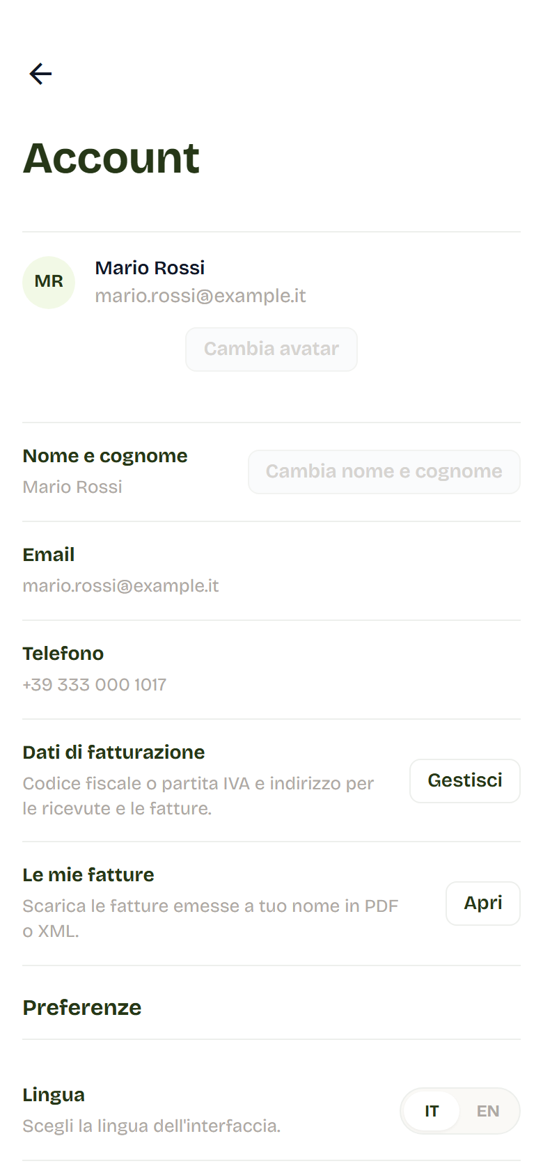 Pagina Account con iniziali, nome, email, telefono e la scelta della lingua IT o EN.